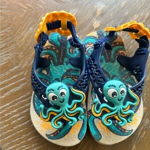 Ipanema baby sandals size 5